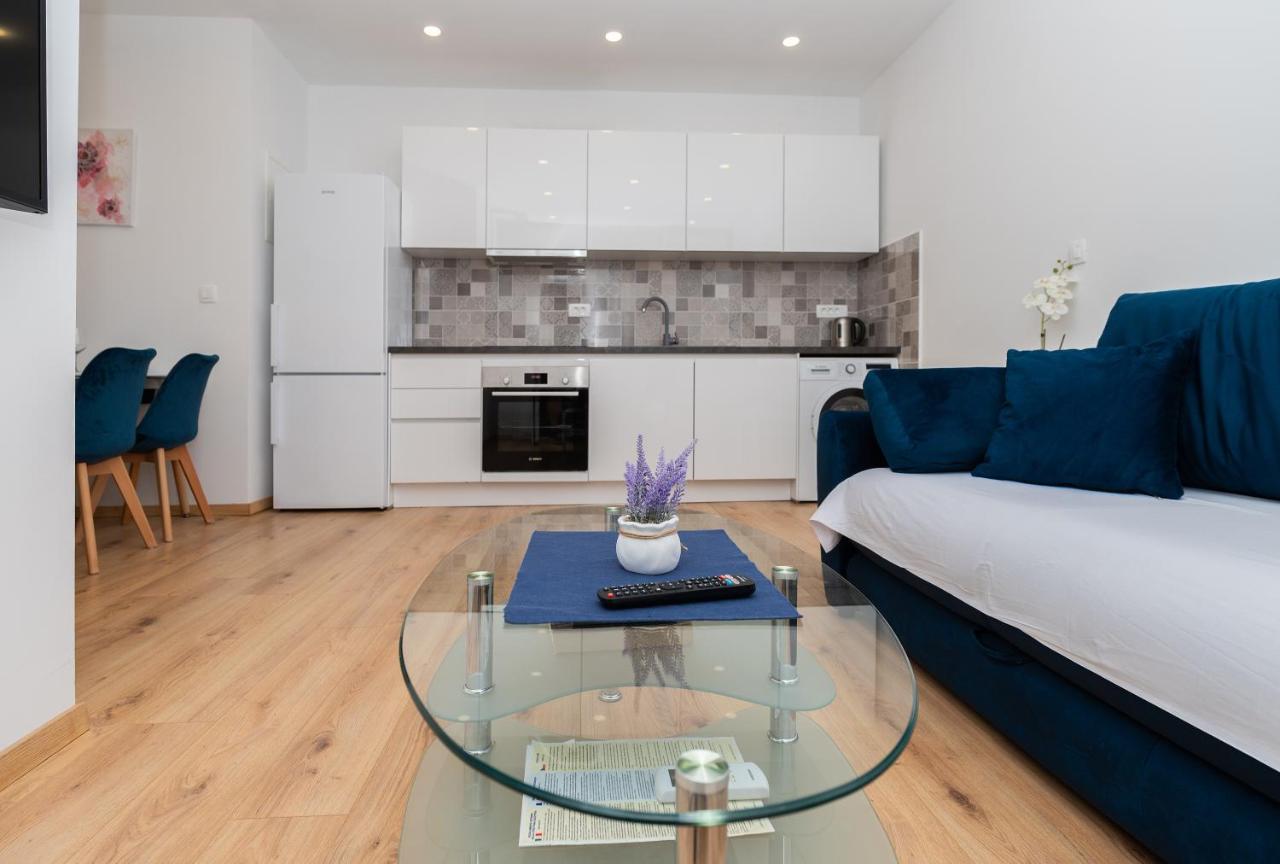 Apartmani Sani มาคาร์สกา ภายนอก รูปภาพ