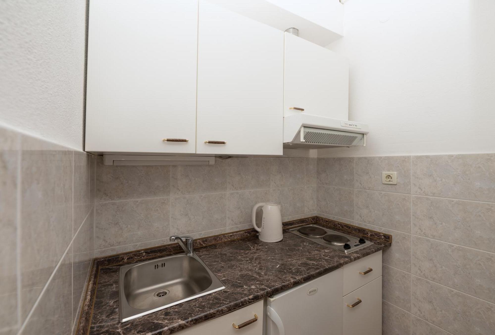 Apartmani Sani มาคาร์สกา ภายนอก รูปภาพ